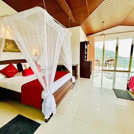 Hotel Ella'S Edge Bagian luar foto