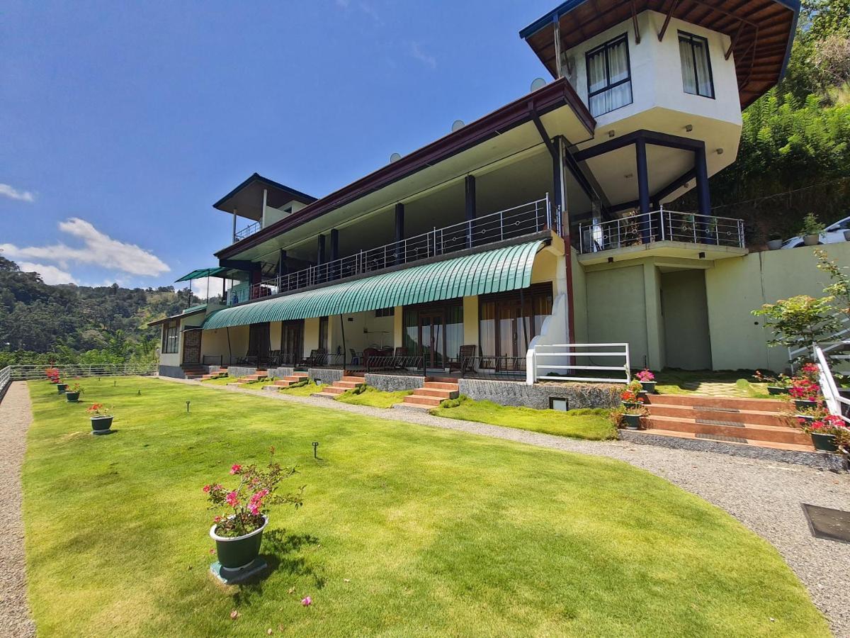 Hotel Ella'S Edge Bagian luar foto
