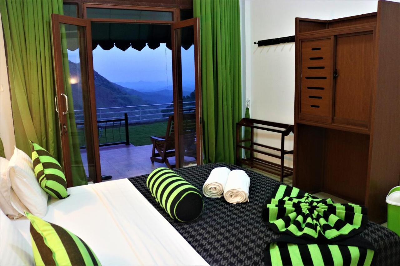 Hotel Ella'S Edge Bagian luar foto
