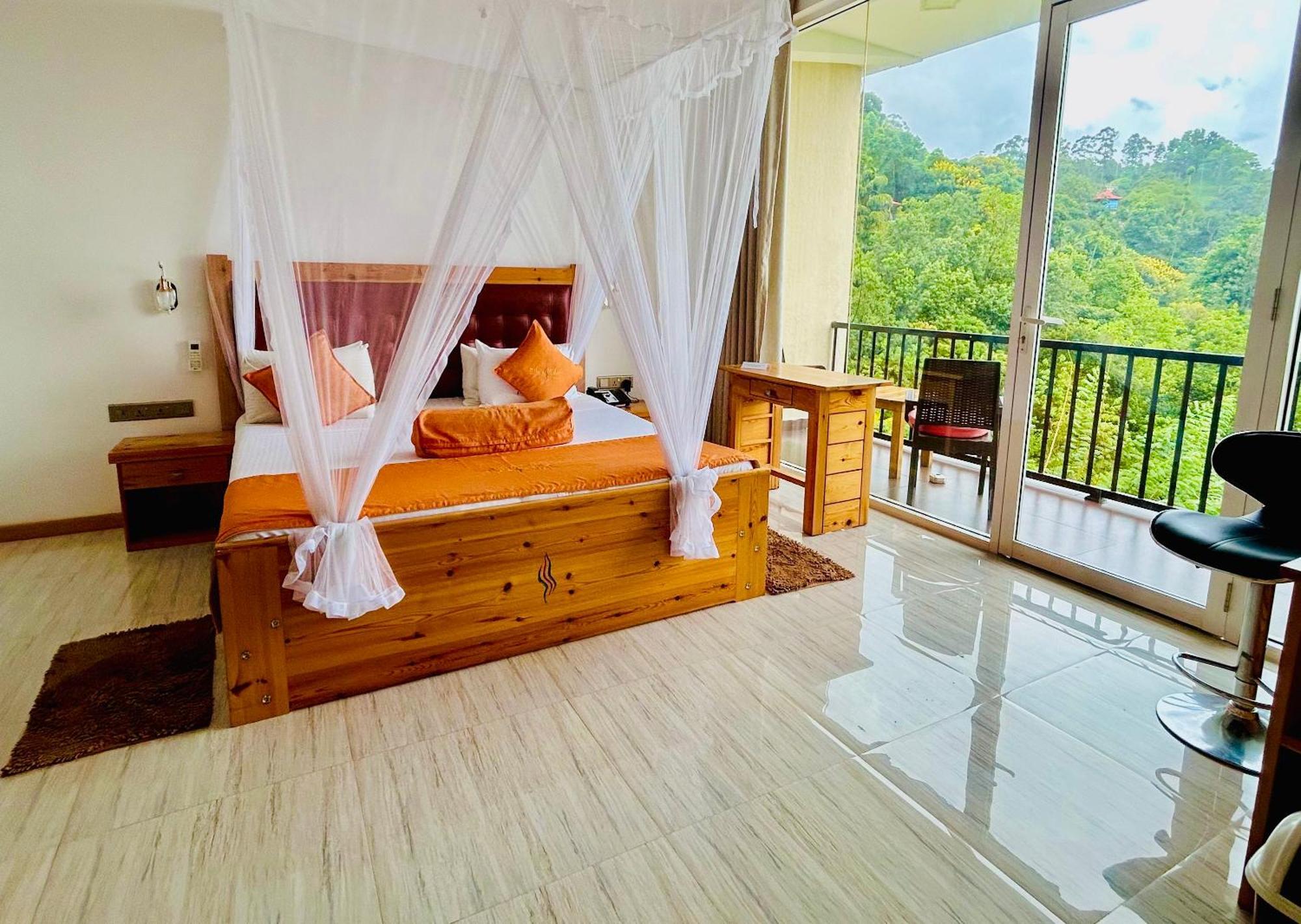 Hotel Ella'S Edge Bagian luar foto