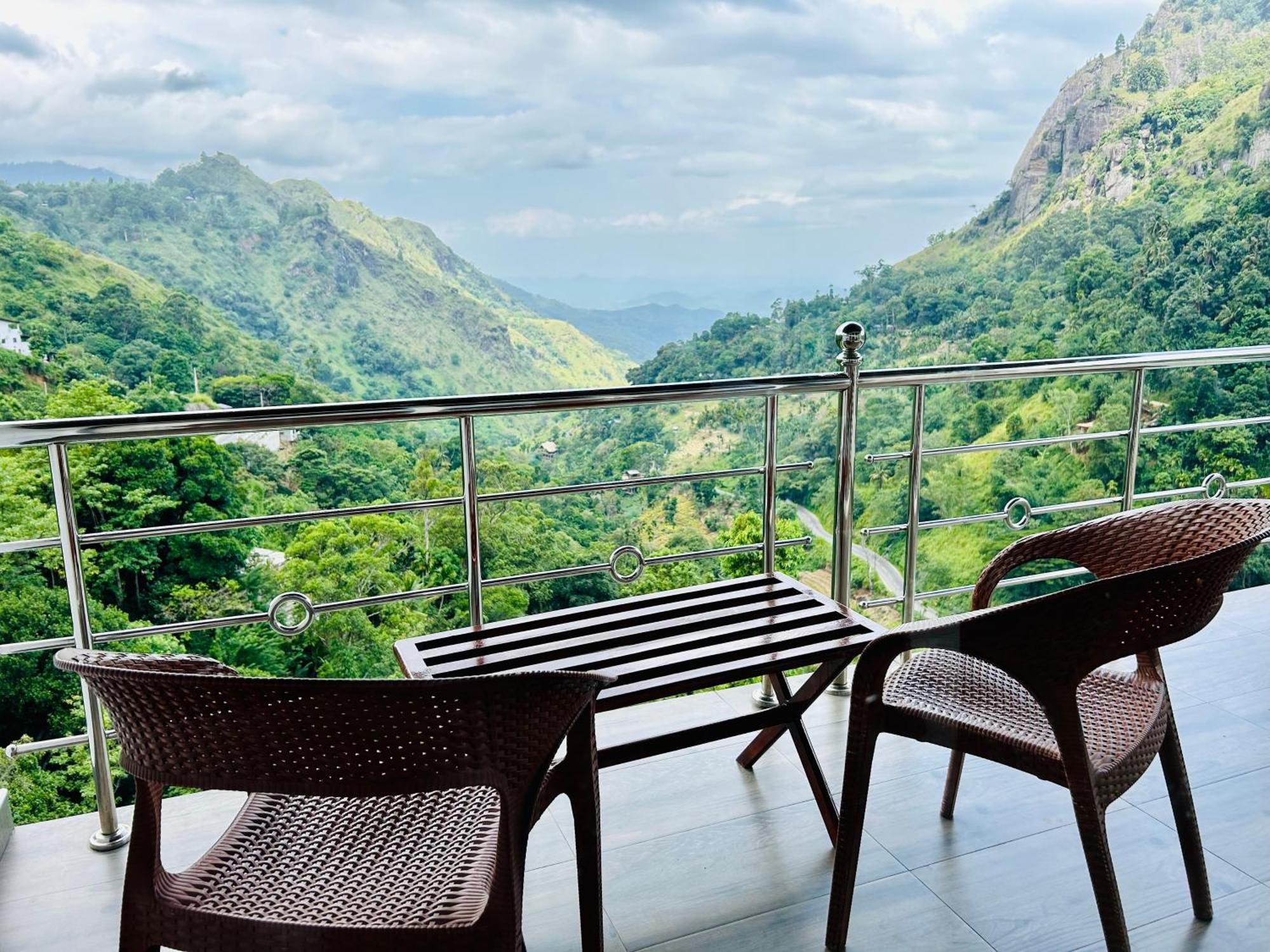 Hotel Ella'S Edge Bagian luar foto